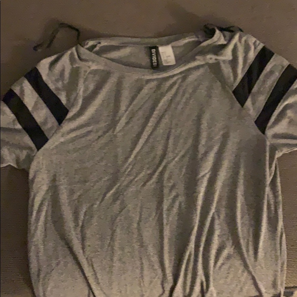 Grey & Black top